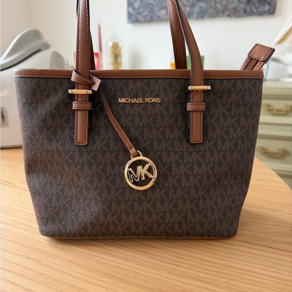 Michael Kors Jet Set Travel